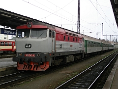 CD 749 042